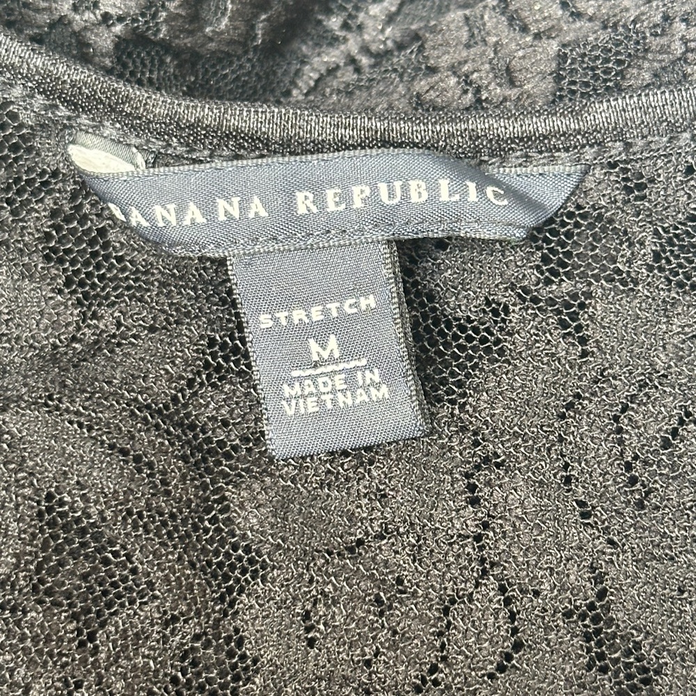 Banana Republic Stretch Black Lace Top Size Medium - Picture 5 of 8